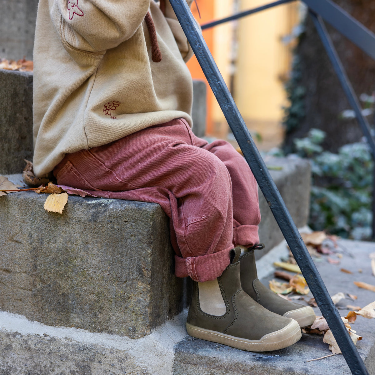 FIRST STEP Janne khaki