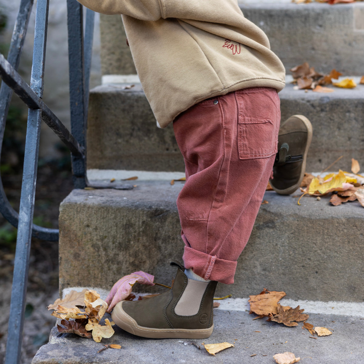 FIRST STEP Janne khaki