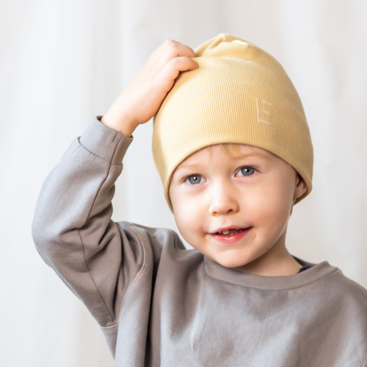 BEANIE curry (8512625180940)