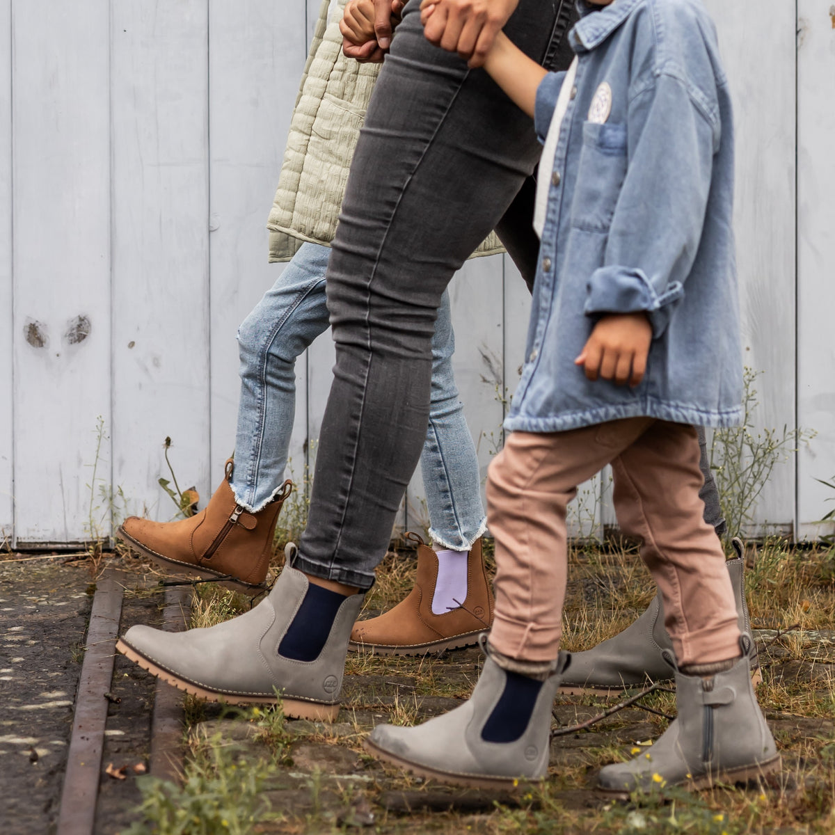 CHELSEA BOOT grau weit