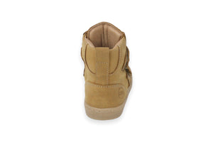 FIRST STEP Boot camel